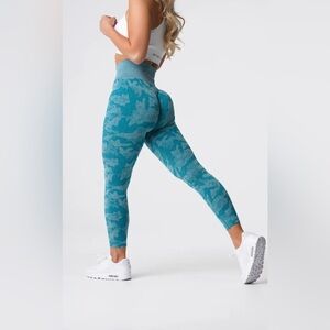 NVGTN Teal Camo Seamless Legging Sz S Stretchy Athletic Fitness Athleisure